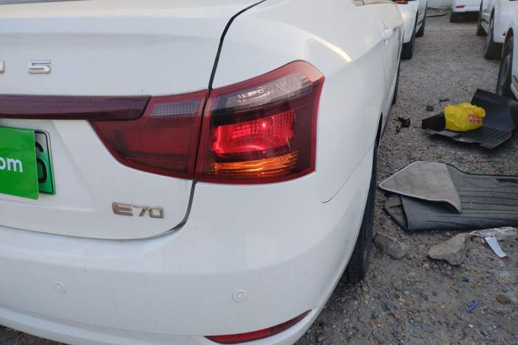 Used Dongfeng Aeolus E70 2023 500 Smart Edition Lithium Iron Phosphate 48.6 kWh 120 kW