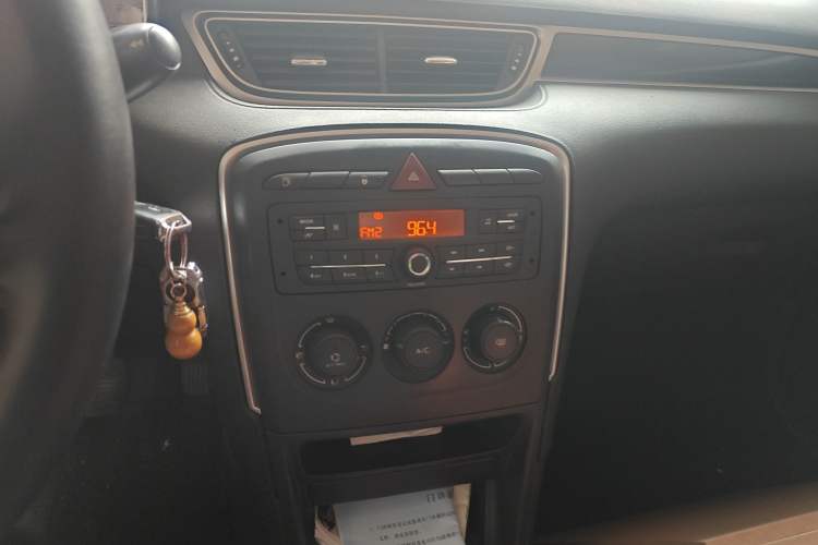 Used Peugeot 308 2014 Enjoy Edition Classic 1.6L Manual YouShang Model Audio And AC Panel