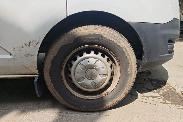 Used Ford Transit 2019 2.0T Diesel Multi-Purpose Commercial Vehicle Mid-Drive Mid-Roof 6-Seater China VI Standard
