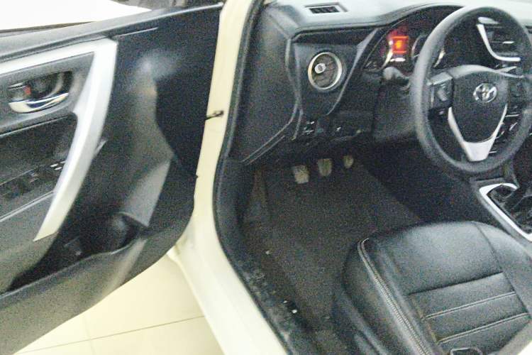 Used Toyota Corolla 2017 Revised Version 1.2T Manual GL-i