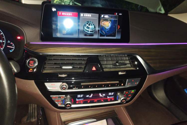 Used BMW 5 Series 2018 Facelifted 530Li Luxury Edition Premium Package
