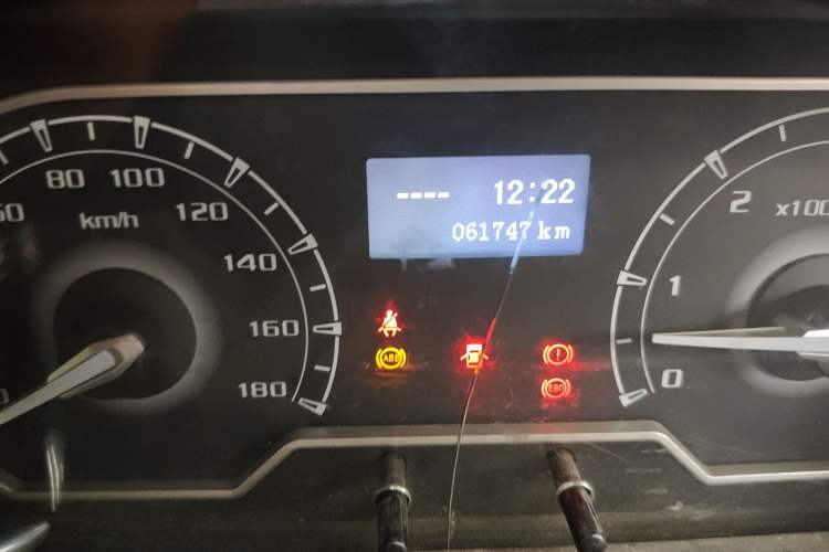 Used SAIC MAXUS Xintu V80 2021 2.0T Manual Classic Aoyuntong Long Wheelbase Mid-Roof 6/7/8/9-Seater