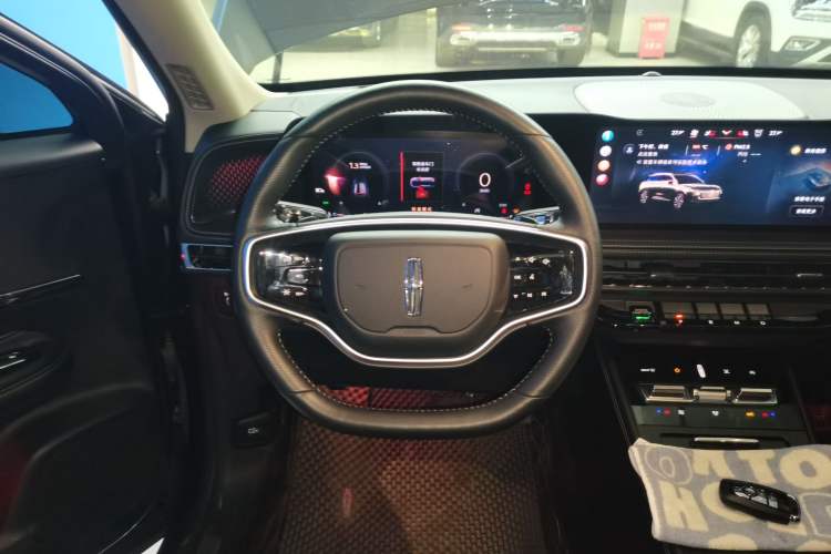 Used Lincoln Corsair 2024 2.0T Two-Wheel Drive Deluxe Edition
