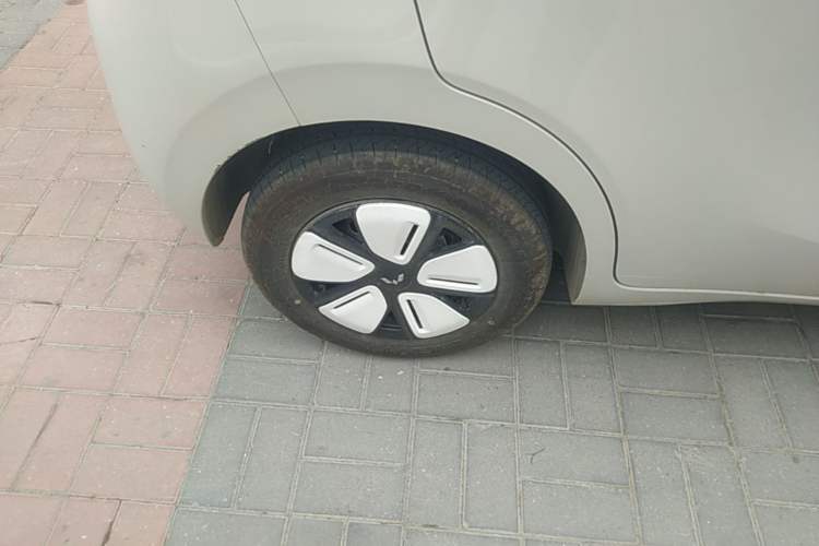 Used Wuling Hongguang MINIEV 2025 Four-Door Version Advanced Edition
