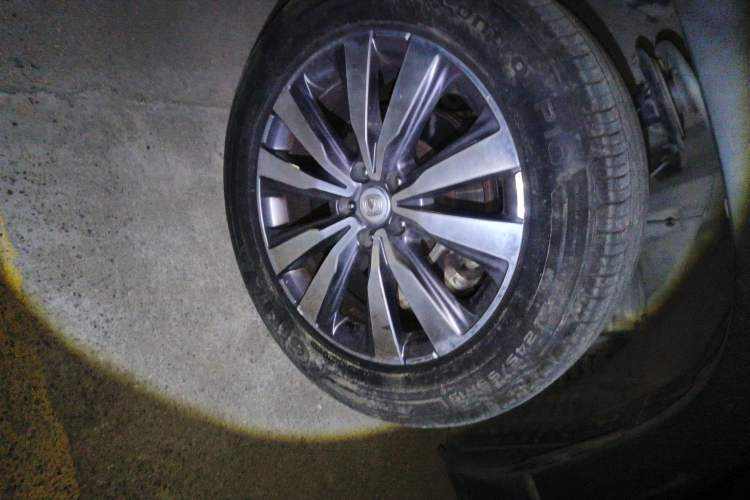 Used Changan CS95 2017 2.0T Two-Wheel Drive Zhituo Edition
