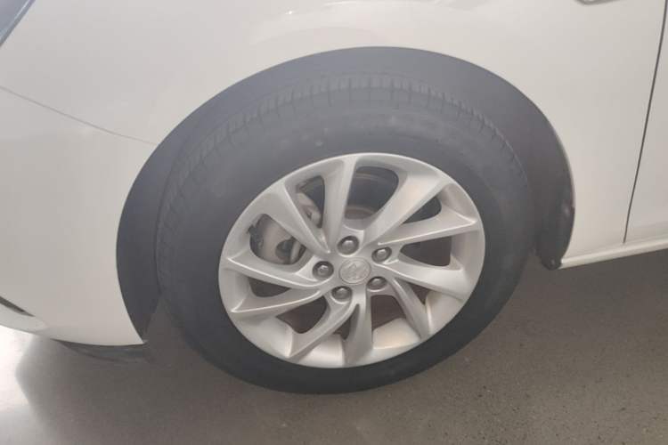 Used Buick Verano 2018 Hatchback 15S Automatic Leading Model