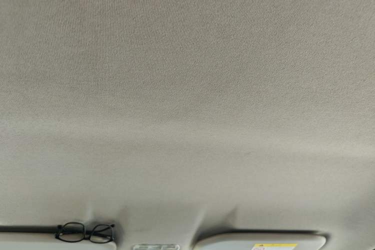 Used Peugeot 301 2014 1.6L Manual Comfort Edition Headliner