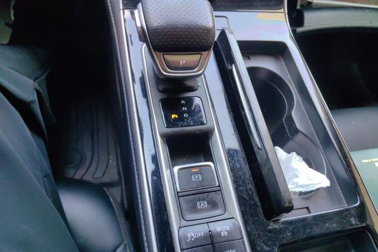 Used Rising ER6 2020 620 km Smart Edition
