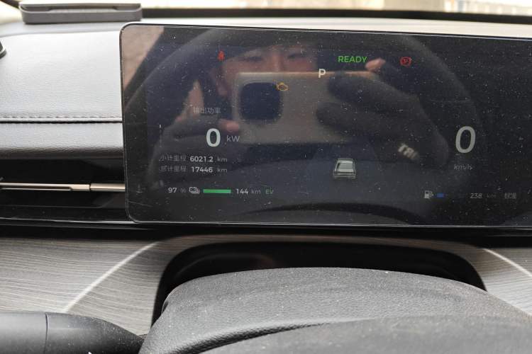 Used Wuling Xingguang 2024 Co-Creation Edition 150 Advanced Model Odometer Close Up