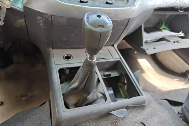 Used Jinbei Hiace 2014 2.0L Fifth-Generation Xiangyun Comfort Type 1 4G20C
