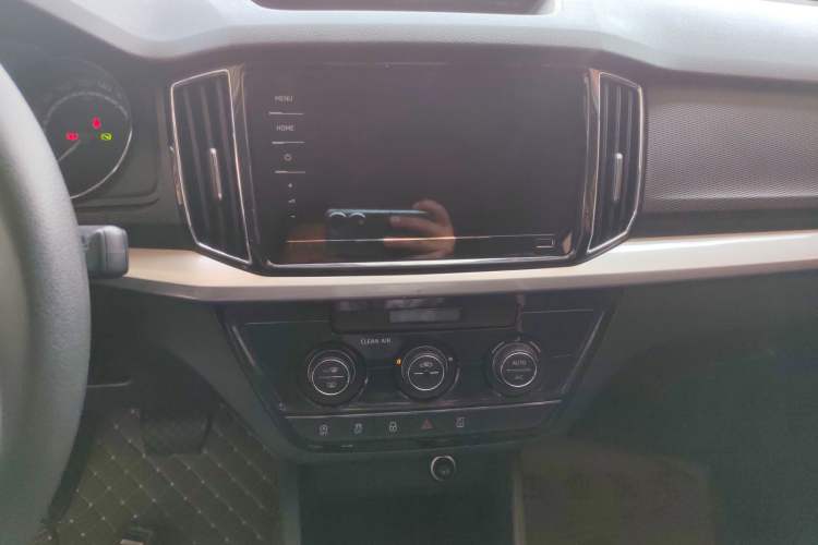 Used Skoda Kamiq 2020 GT 1.5L Automatic Flagship Model China VI Standard Audio And AC Panel