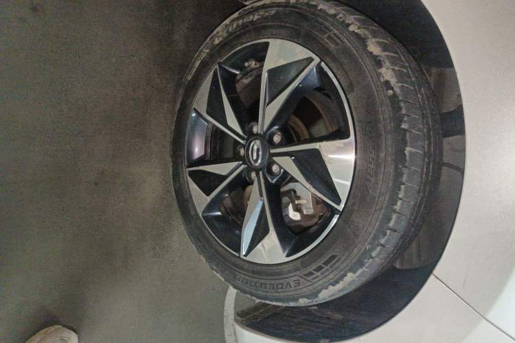 Used GAC Trumpchi M6 2021 PRO 270T DCT Luxury Edition Right Front Wheel Hub