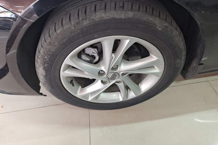 Used Buick Regal 2020 552T Elite Edition Left Front Wheel Hub