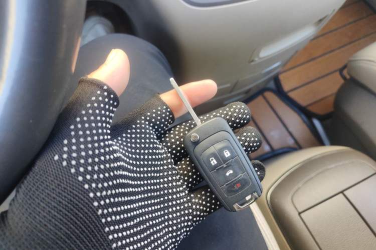 Used Buick GL8 2013 2.4L LT Luxury Business Executive Edition
