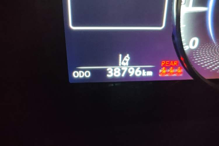 Used Lexus ES 2022 200 Excellence Edition Odometer Close Up