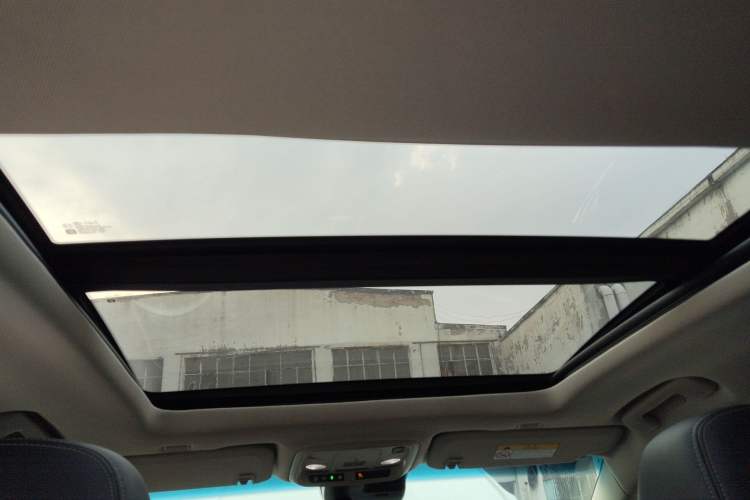 Used Cadillac XTS 2018 28T Luxury Edition Headliner