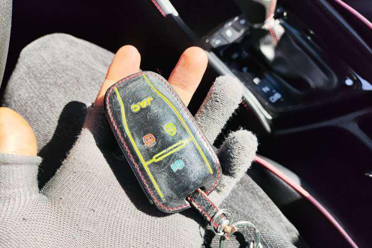 Used JAC Refine S3 2017 1.6L CVT Smart Connect Model
