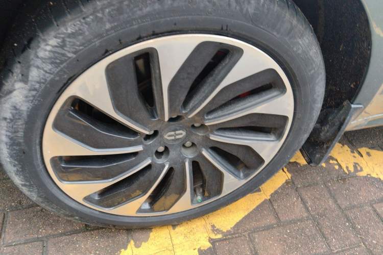 Used Hima AITO M5 2022 Extended-Range Four-Wheel Drive Ultimate Edition Exterior 4