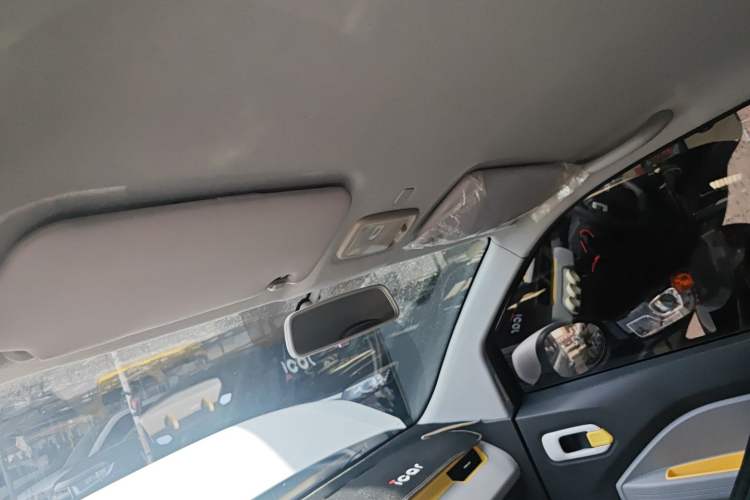 Used Chery QQ Ice Cream 2022 170km Sundae Phosphate Lithium-Ion