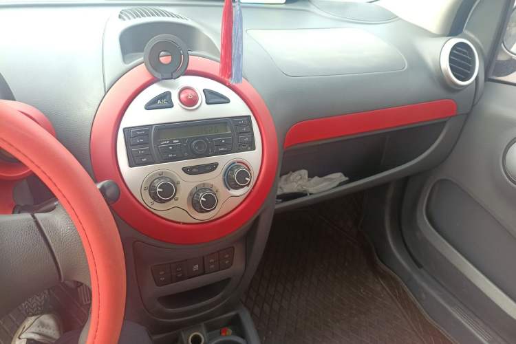 Used JAC Group Yueyue 2012 1.0L Comfort Version