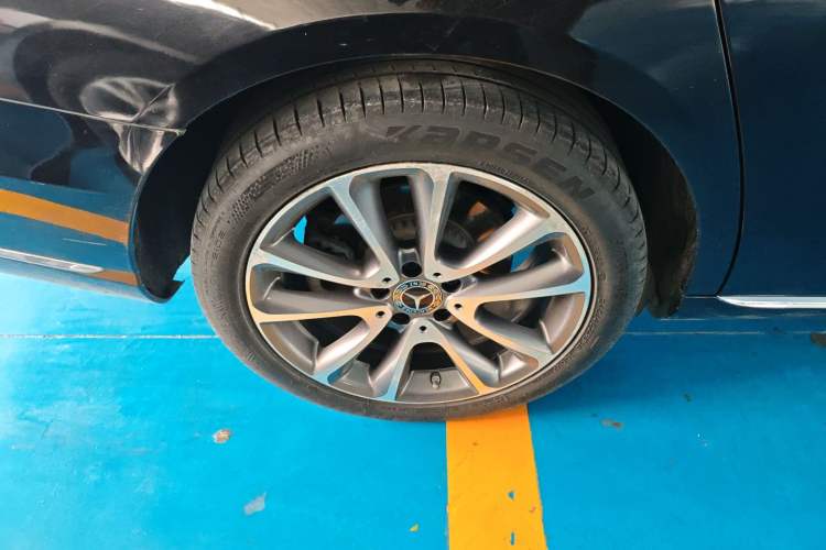 Used Mercedes-Benz E-Class 2018 Facelift E 300 L Luxury Edition
