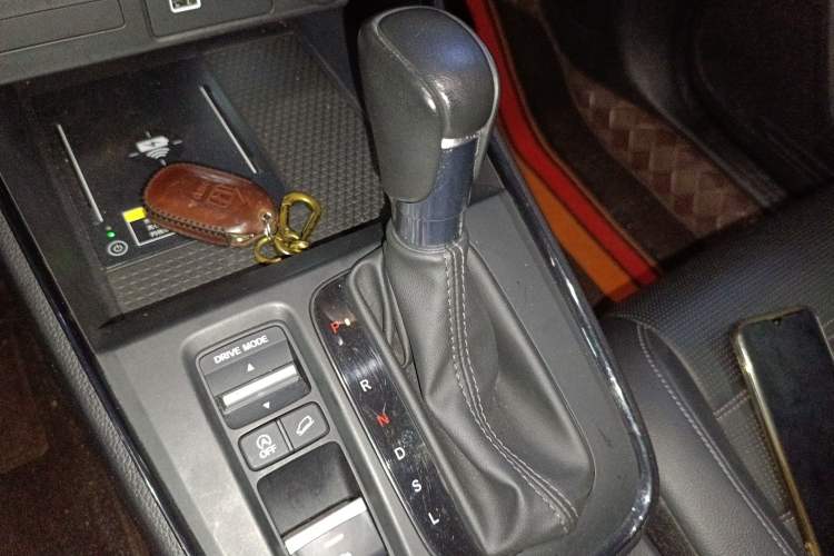 Used Honda CR-V 2023 240TURBO Two-Wheel Drive FENGSHANG Edition 5 Seats Gear Lever