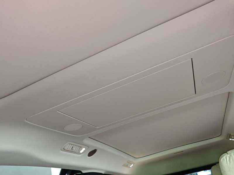Used Li Auto MEGA 2025 Home Family Special Edition — 17