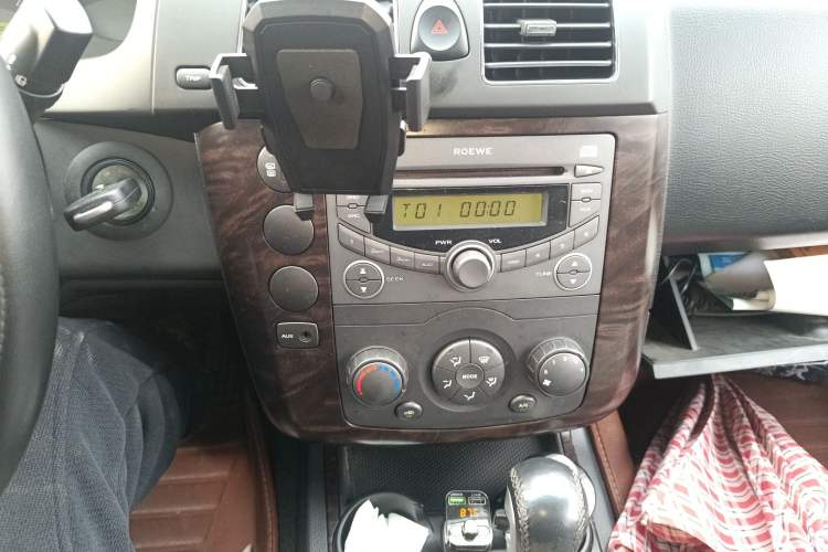 Used Roewe W5 2014 1.8T 2WD Automatic Tharu Special Edition