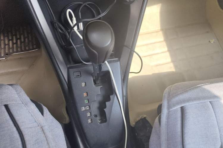 Used Toyota YARiS L Zhi Xuan 2015 1.5E Automatic Charm Edition
