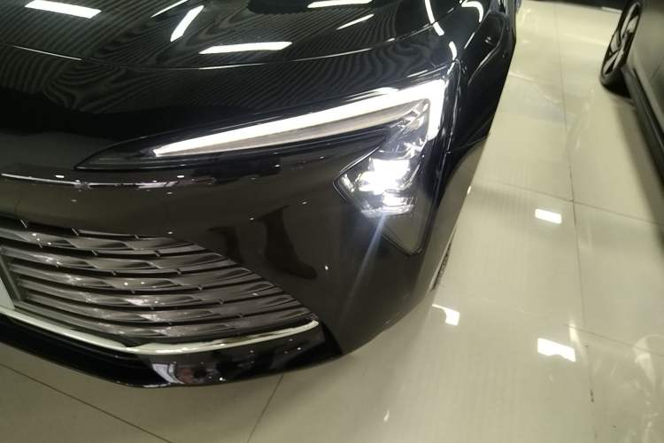 Used Buick LaCrosse 2024 28T Luxury Edition