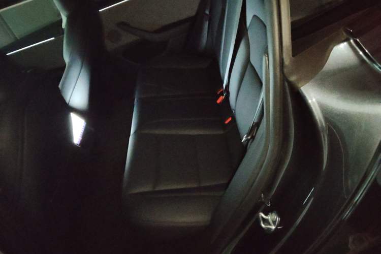 Used Tesla Model 3 2025 Rear-Wheel-Drive Version