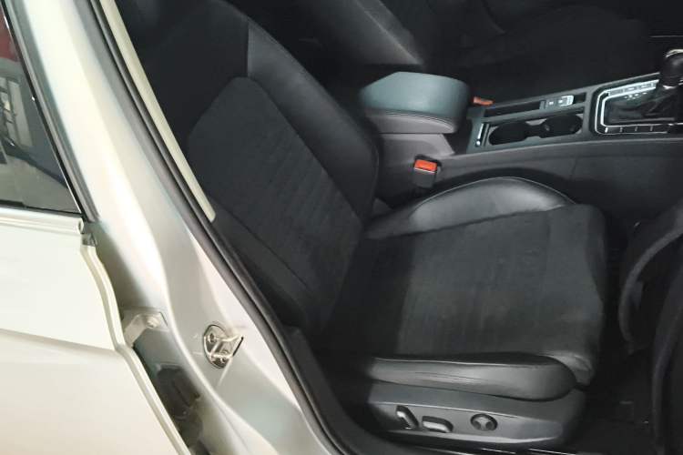 Used Volkswagen Magotan 2017 330TSI DSG Luxury Model