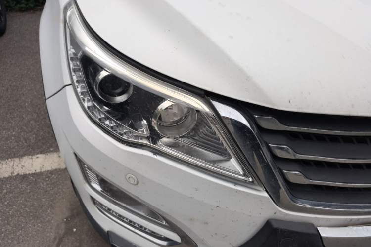 Used Baojun 560 2016 1.8L iAMT Luxury Model Right Front Headlight