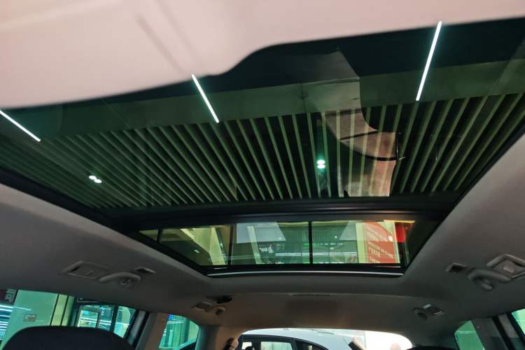 Used Volkswagen Sharan 2013 1.8TSI Standard Model Euro IV
