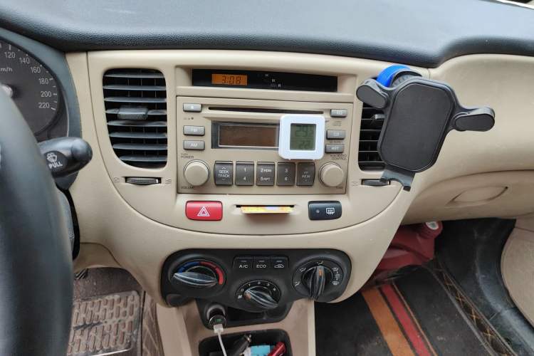 Used Kia Rio 2007 1.4L MT GL Audio And AC Panel