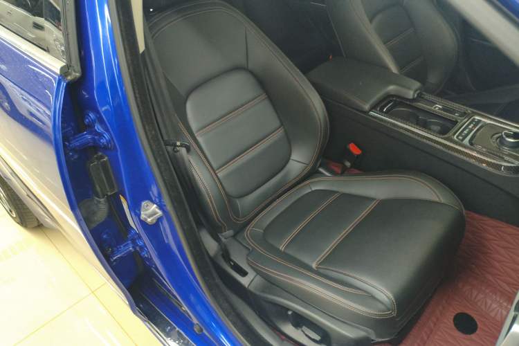 Used Jaguar XEL 2019 2.0T 200 PS Deluxe Edition
