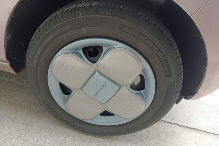 Used Geely Galaxy Panda 2024 Panda Mini 200km Endurance Bear
