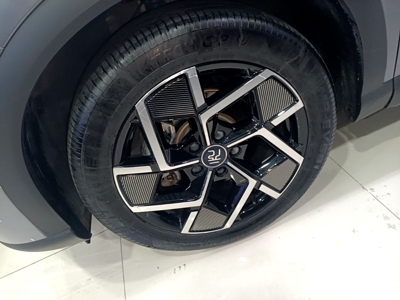 BYD Yuan PLUS 2024 Honor Edition 510KM Beyond Model — снимка 10