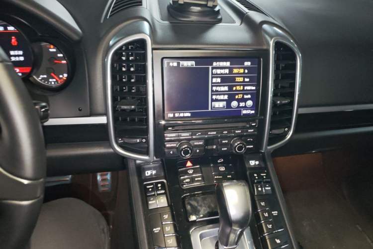 Used Porsche Cayenne 2011 Cayenne 3.0T Audio And AC Panel