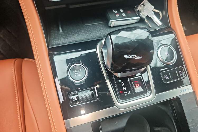 Used Jaguar XFL 2023 XFL 2.0T P250 Two-Wheel-Drive Elite Sport Edition