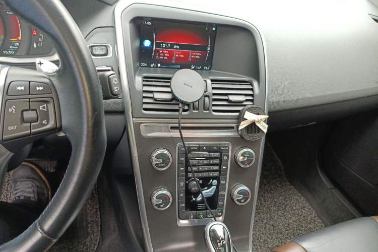 Used Volvo XC60 2014 Restyled T5 Zhiya Edition Audio And AC Panel