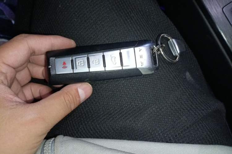 Used Wey VV6 2020 2.0T Two-Wheel Drive Smart Enjoyment+