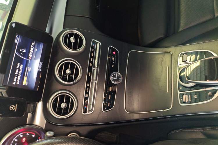 Used Mercedes-Benz C-Class 2015 C 200 station wagon