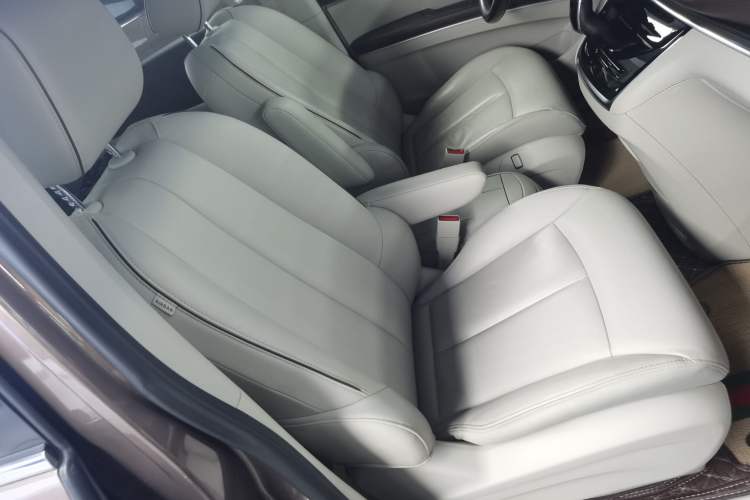 Used Buick GL8 2020 Land Business Class 652T Luxury Model