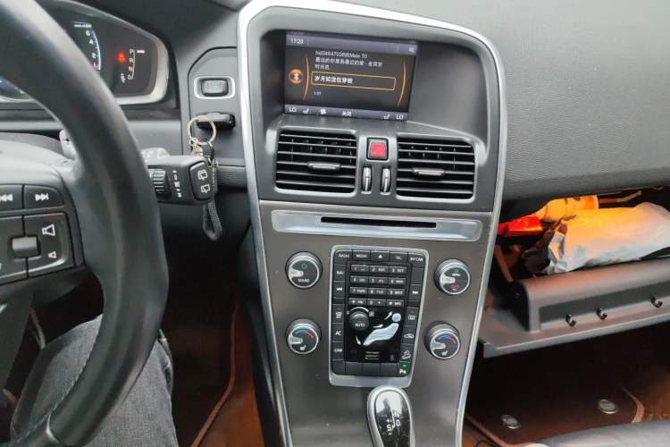 Used Volvo XC60 2014 T6 Zhiyi Edition Audio And AC Panel