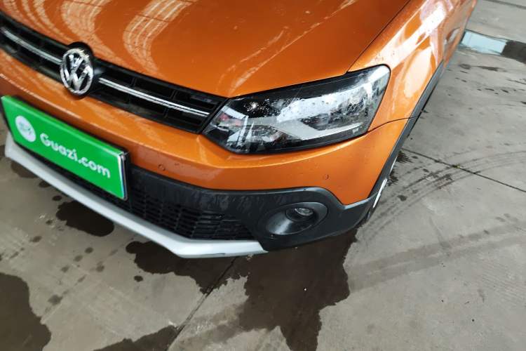 Used Volkswagen Polo 2014 1.6L Cross Polo Automatic Left Front Headlight