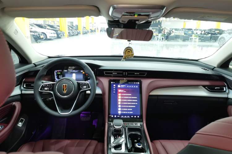 Used Hongqi H5 2025 1.5T DCT Qiyun 500 000th Unit Commemorative Edition Center Console