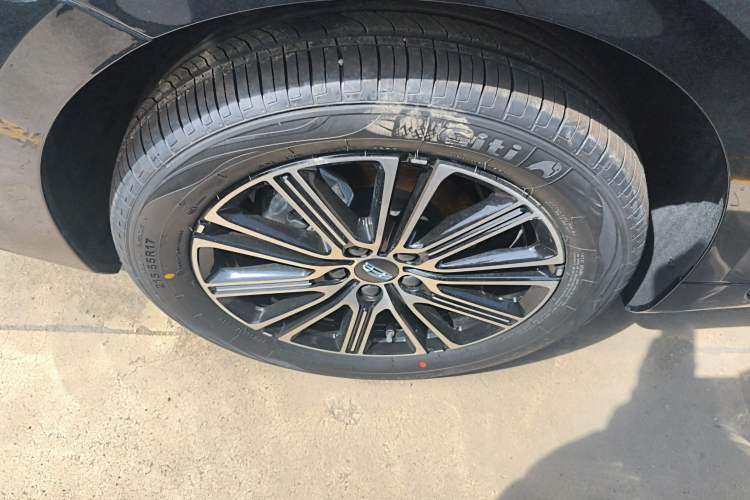 Used Geely Auto Preface 2026 Model Oriental Yao 1.5TD Fuyao Edition Right Rear Wheel Hub