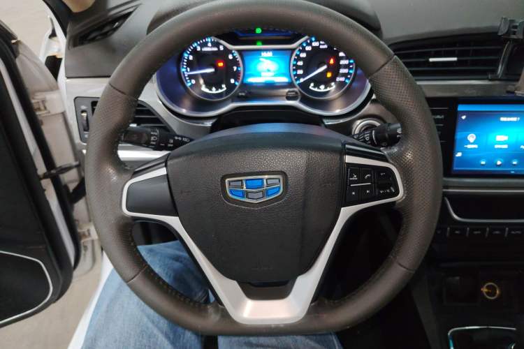 Used Geely Auto Emgrand 2017 Sedan Million Edition 1.5L Manual - Upward Version
