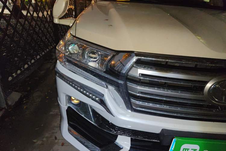 Used Toyota Land Cruiser 